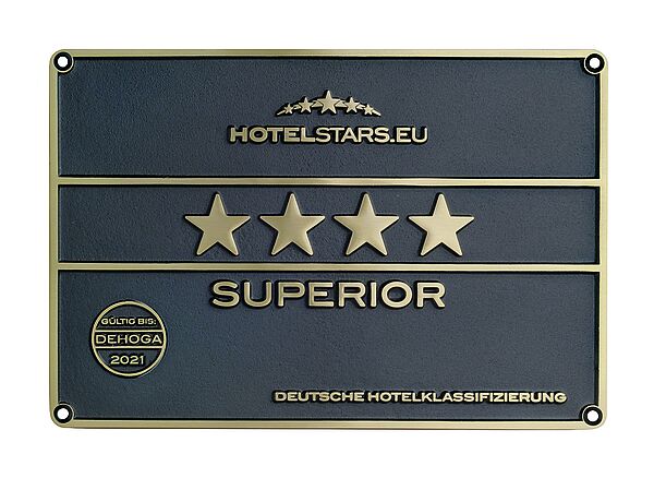 Klassifizierungsschild 4 Sterne Superior der Hotelklinik Maria Theresia